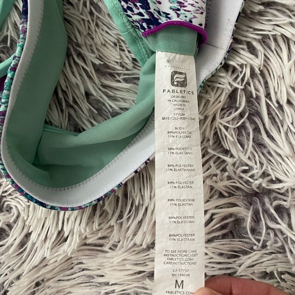 Fabletics Ayni Sports Bra in Animal Impressions Print Multi/Cucumber Size Medium - Picture 5 of 6